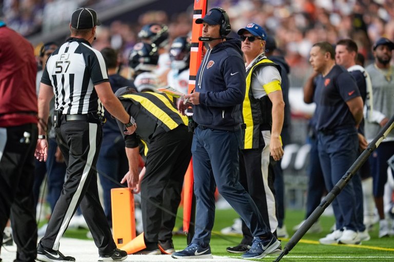 Bears coach Ben Johnson not ready to talk playoffs with team in sole possession of NFC North lead | iNFOnews.ca