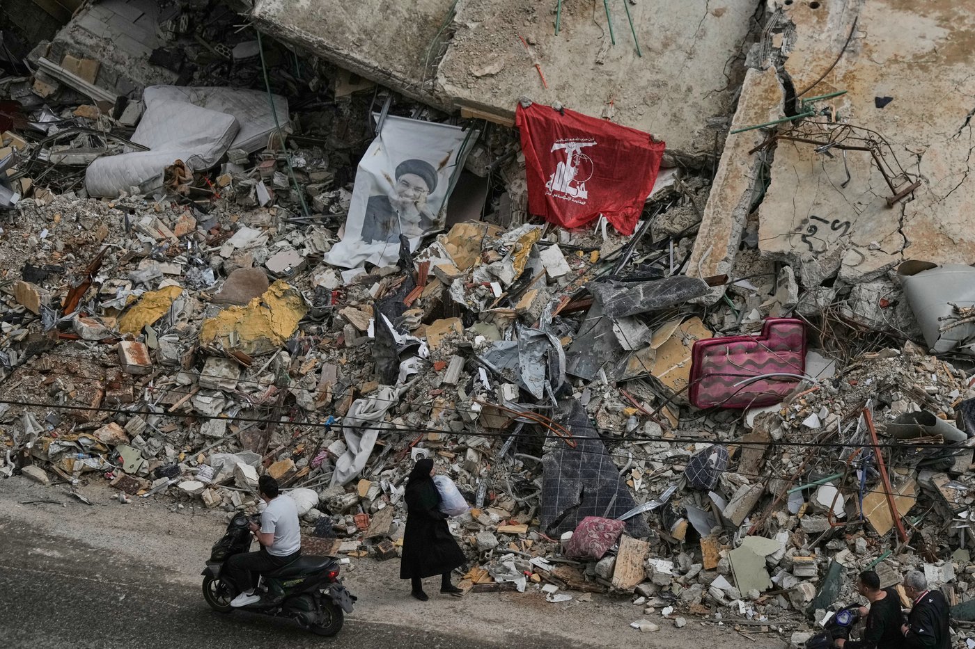 Photos show displaced Lebanese returning to villages after Israel and Hezbollah ceasefire | iNFOnews.ca