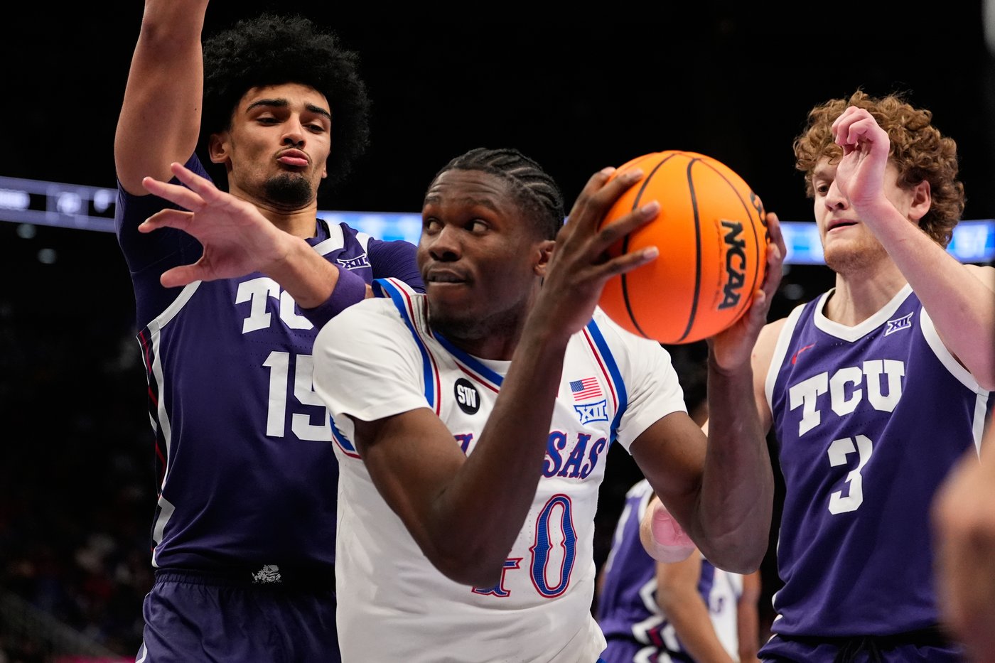 Peterson scores 24 to lead No. 14 Kansas past TCU 78-73 in the Big 12 quarterfinals | iNFOnews.ca