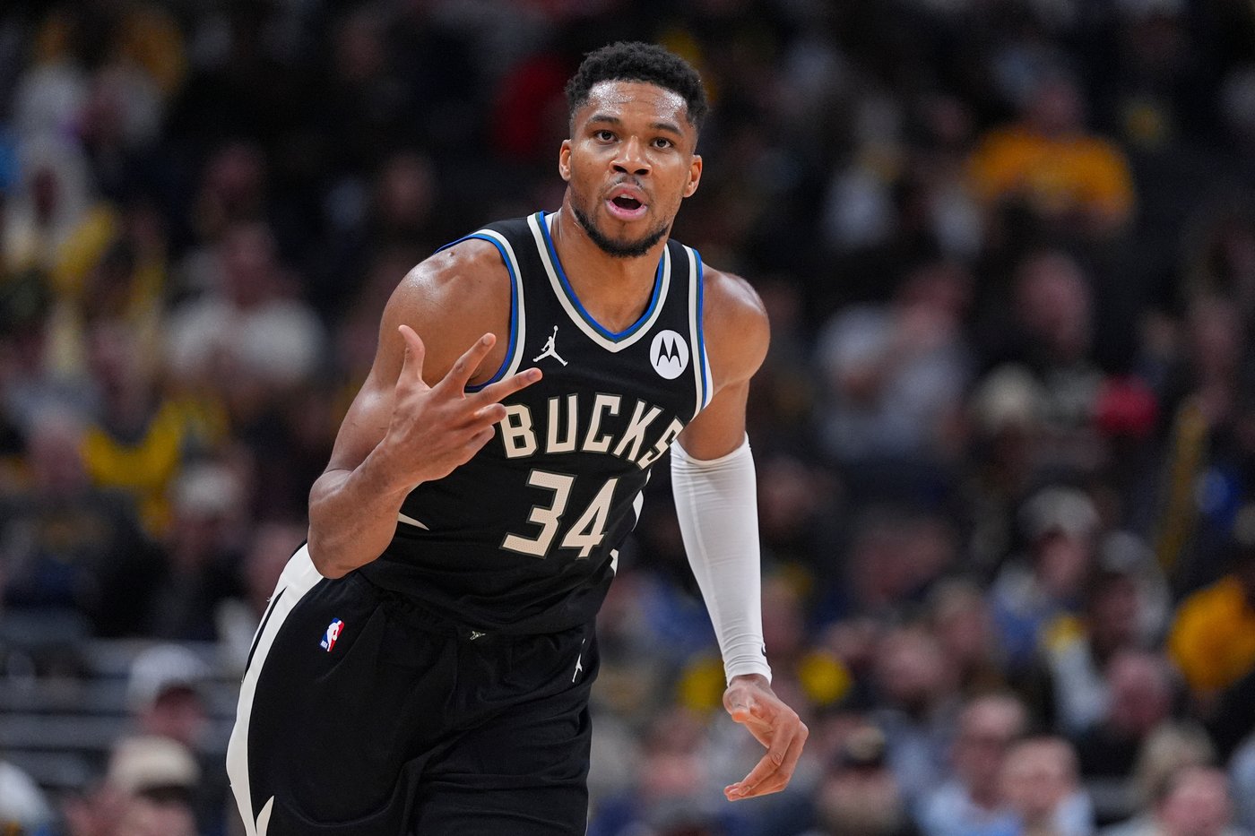 Antetokounmpo hits buzzer-beater to send Bucks past Pacers 117-115 in Turner's Indy return | iNFOnews.ca
