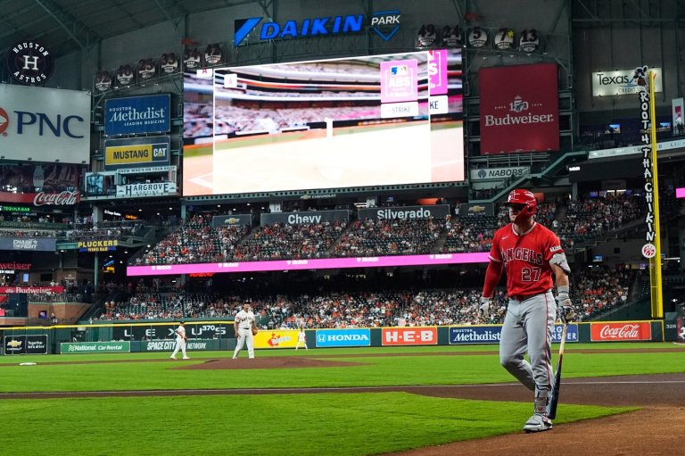 Walks and game time up, pitches in strike zone down through first full month of MLB's robot umpires | iNFOnews.ca