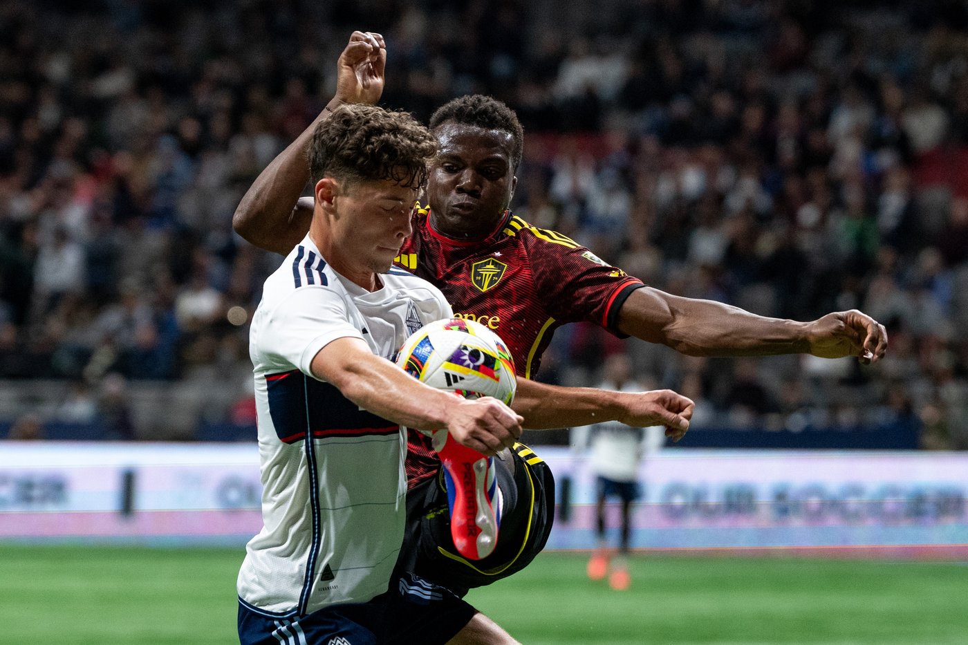 Surging Seattle Sounders blank Vancouver Whitecaps 3-0 in Cascadia clash | iNFOnews.ca