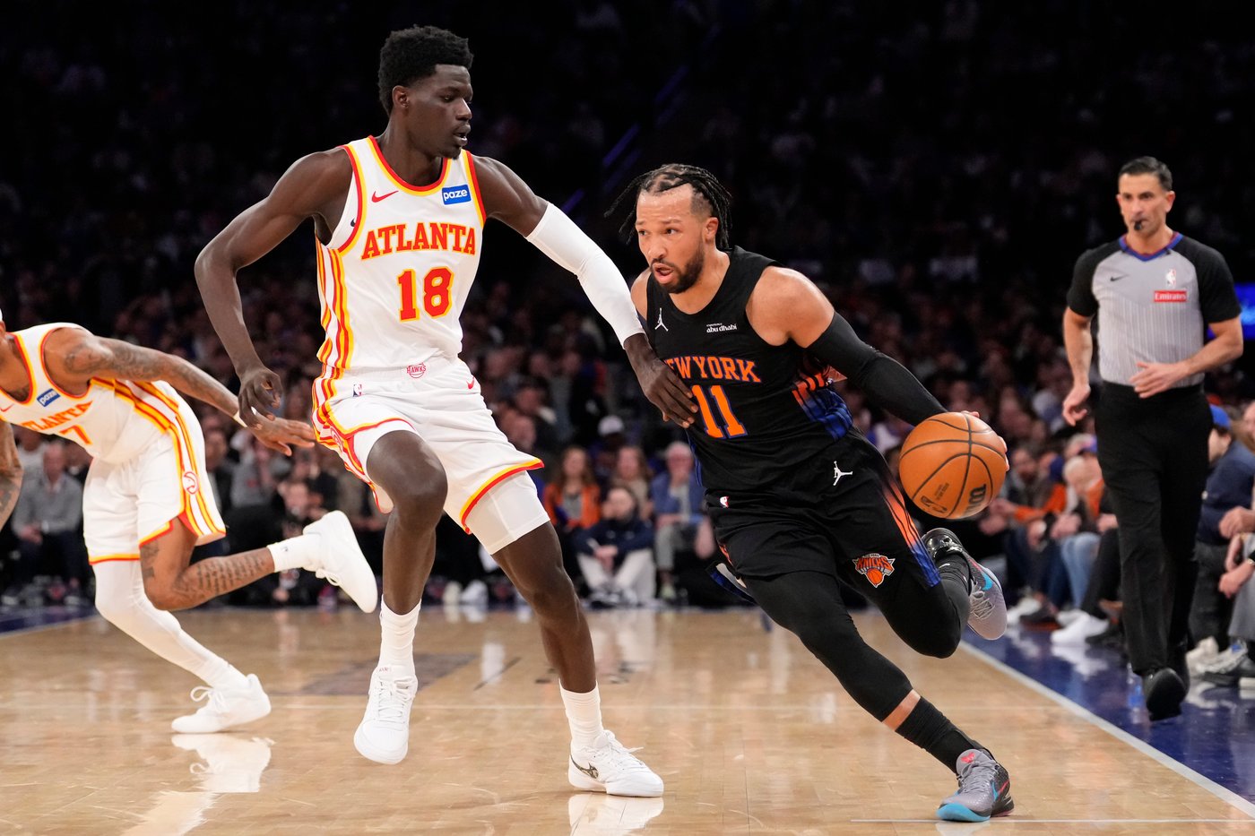 CJ McCollum leads a late rally as the Hawks stun the Knicks 107-106 to tie their series at 1-1 | iNFOnews.ca CJ McCollum leads a late rally as the Hawks stun the Knicks 107-106 to tie their series at 1-1 | iNFOnews.ca