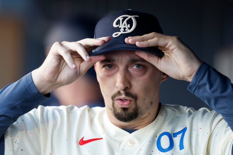 Dodgers' Blake Snell scratched from scheduled start, less than a week after season debut | iNFOnews.ca