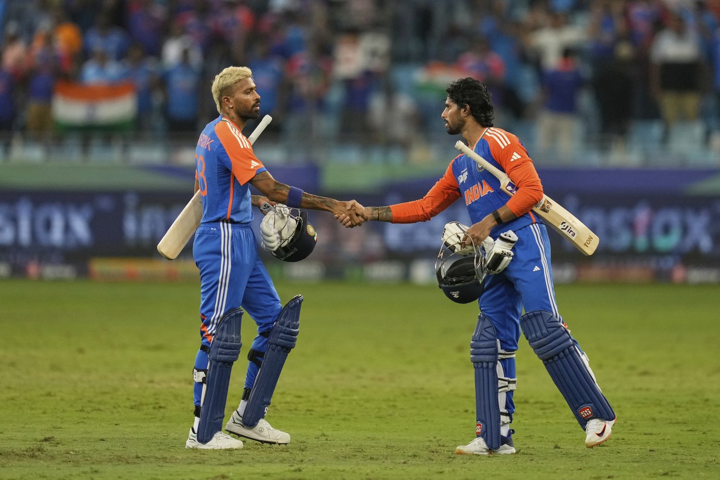 Still no handshakes as India beats Pakistan by 6 wickets at Asia Cup cricket | iNFOnews.ca Still no handshakes as India beats Pakistan by 6 wickets at Asia Cup cricket | iNFOnews.ca