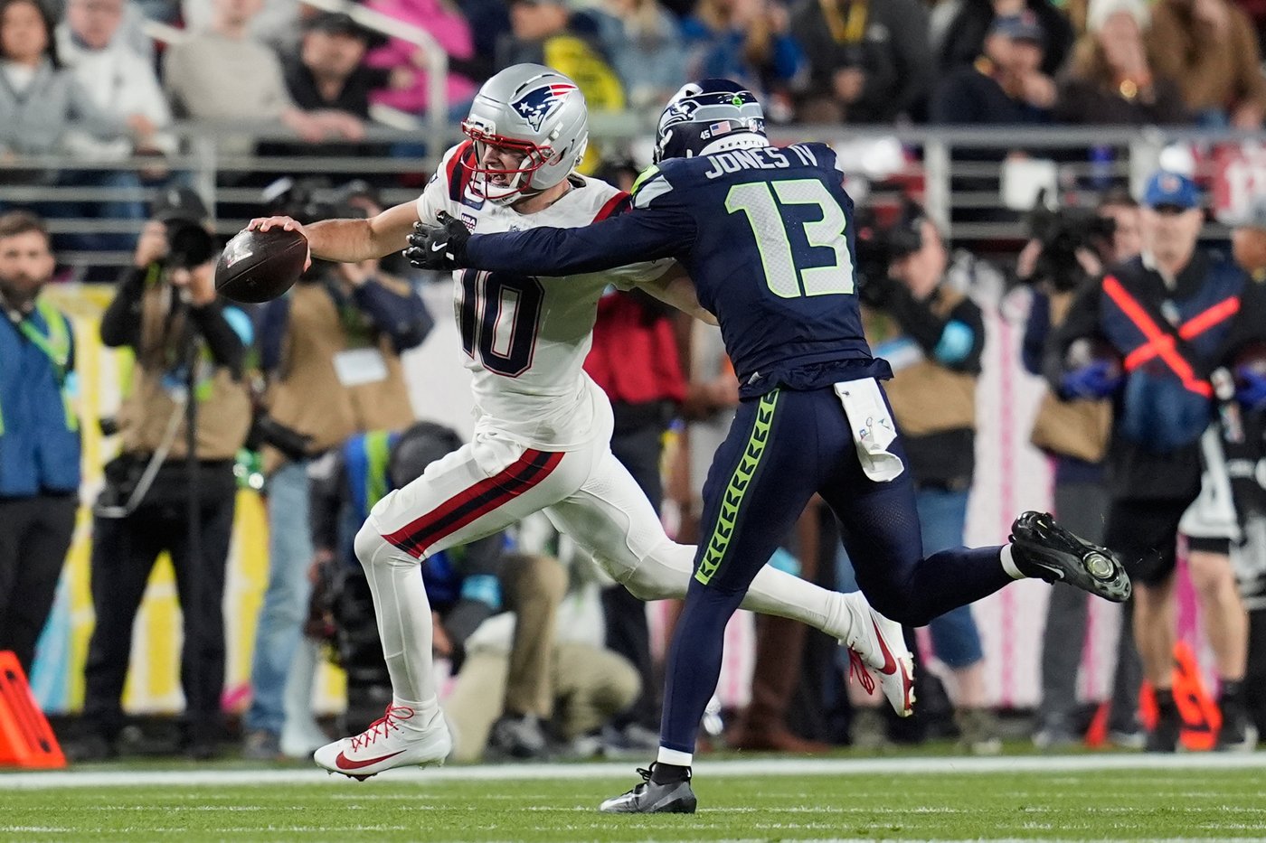 The Seahawks open their title defense with a rare Week 1 Super Bowl rematch vs the Patriots | iNFOnews.ca