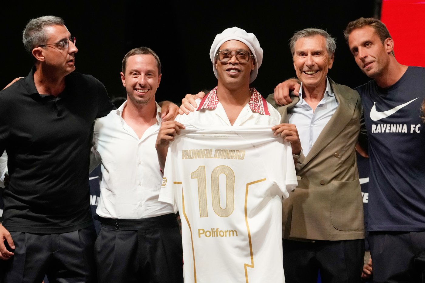 Ronaldinho to make his debut on Nov. 15 for Serie C side Ravenna | iNFOnews.ca Ronaldinho to make his debut on Nov. 15 for Serie C side Ravenna | iNFOnews.ca