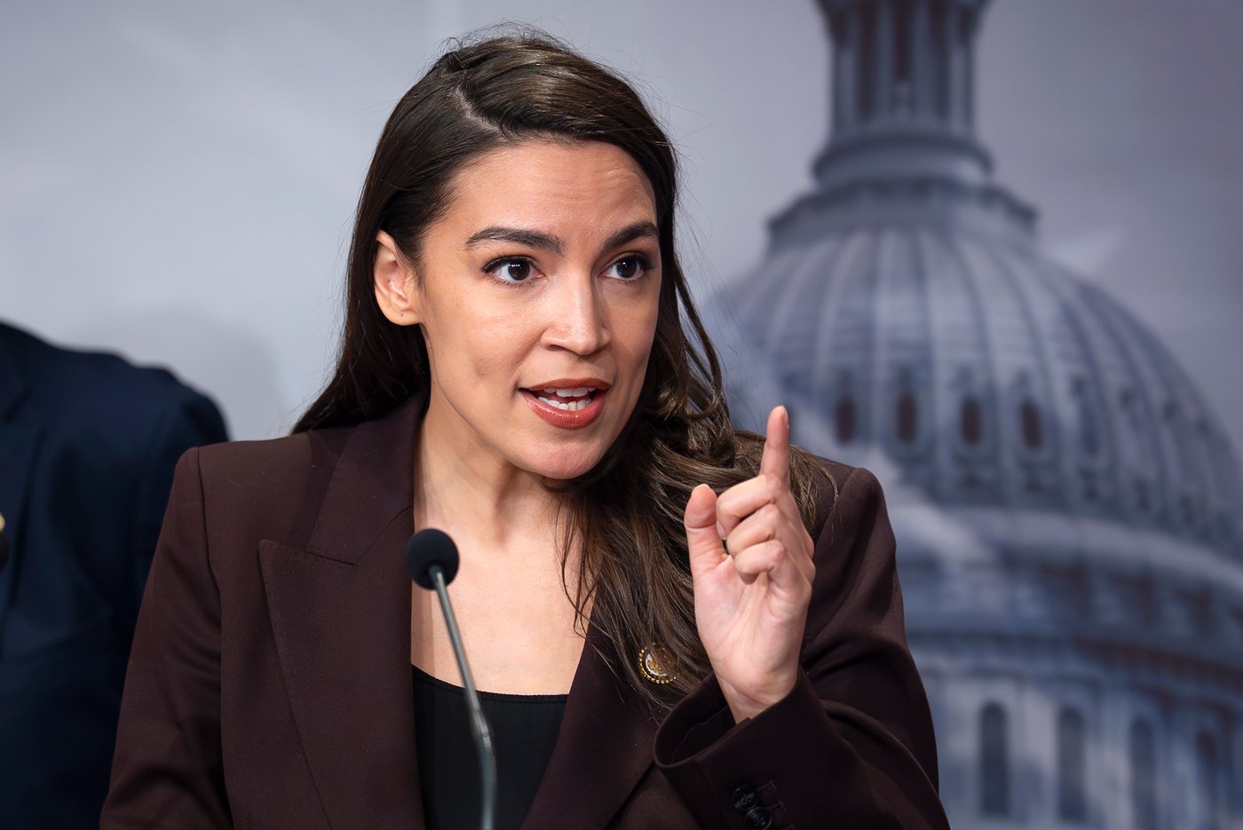 Ocasio-Cortez says she's freezing her eggs as she decides her next political moves | iNFOnews.ca