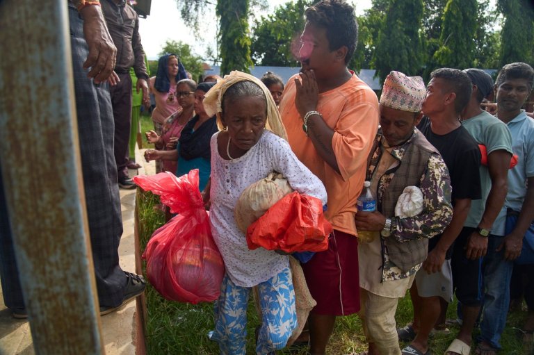 UN agency warns of 17,000 children in urgent need of assistance as aid reaches some Nepal survivors | iNFOnews.ca