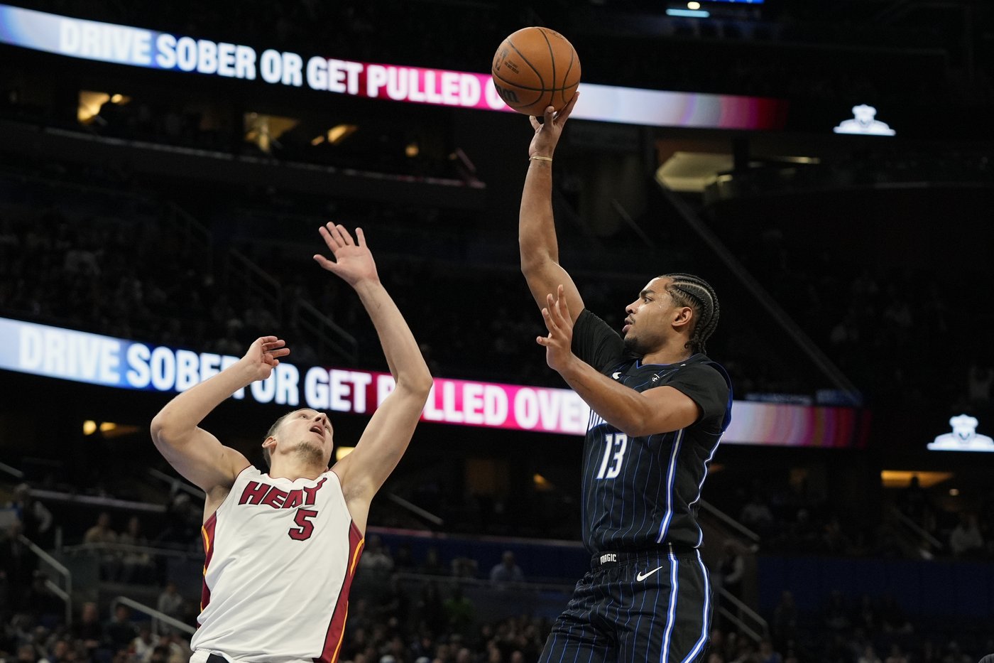 Magic tie franchise record with 25-point comeback in 121-114 win over Heat | iNFOnews.ca Magic tie franchise record with 25-point comeback in 121-114 win over Heat | iNFOnews.ca
