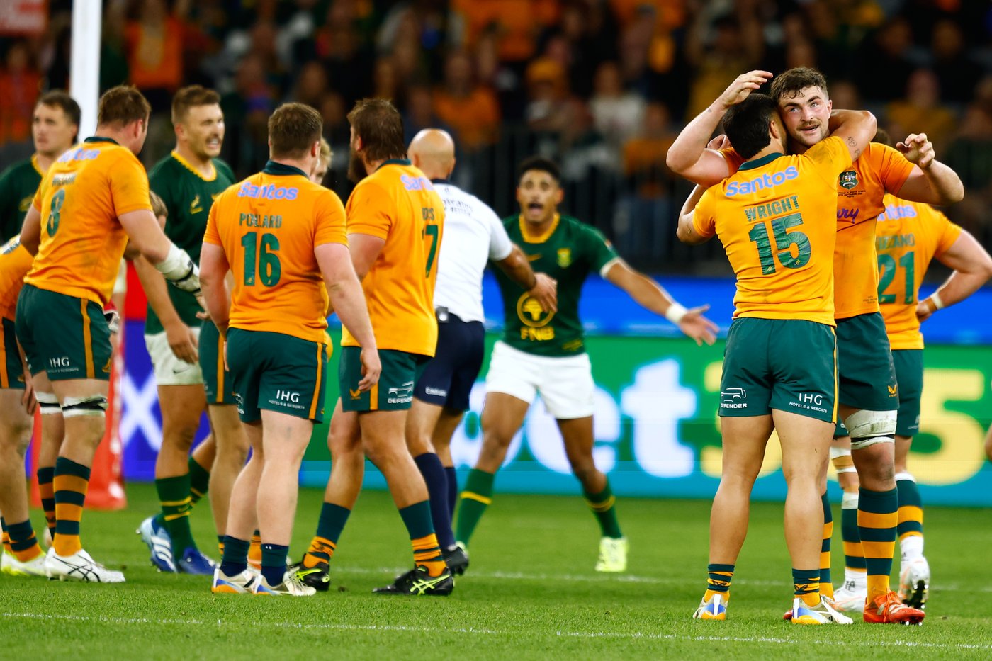 11-man Australia hangs on to upset South Africa 42-38 in extraordinary rugby test | iNFOnews.ca 11-man Australia hangs on to upset South Africa 42-38 in extraordinary rugby test | iNFOnews.ca