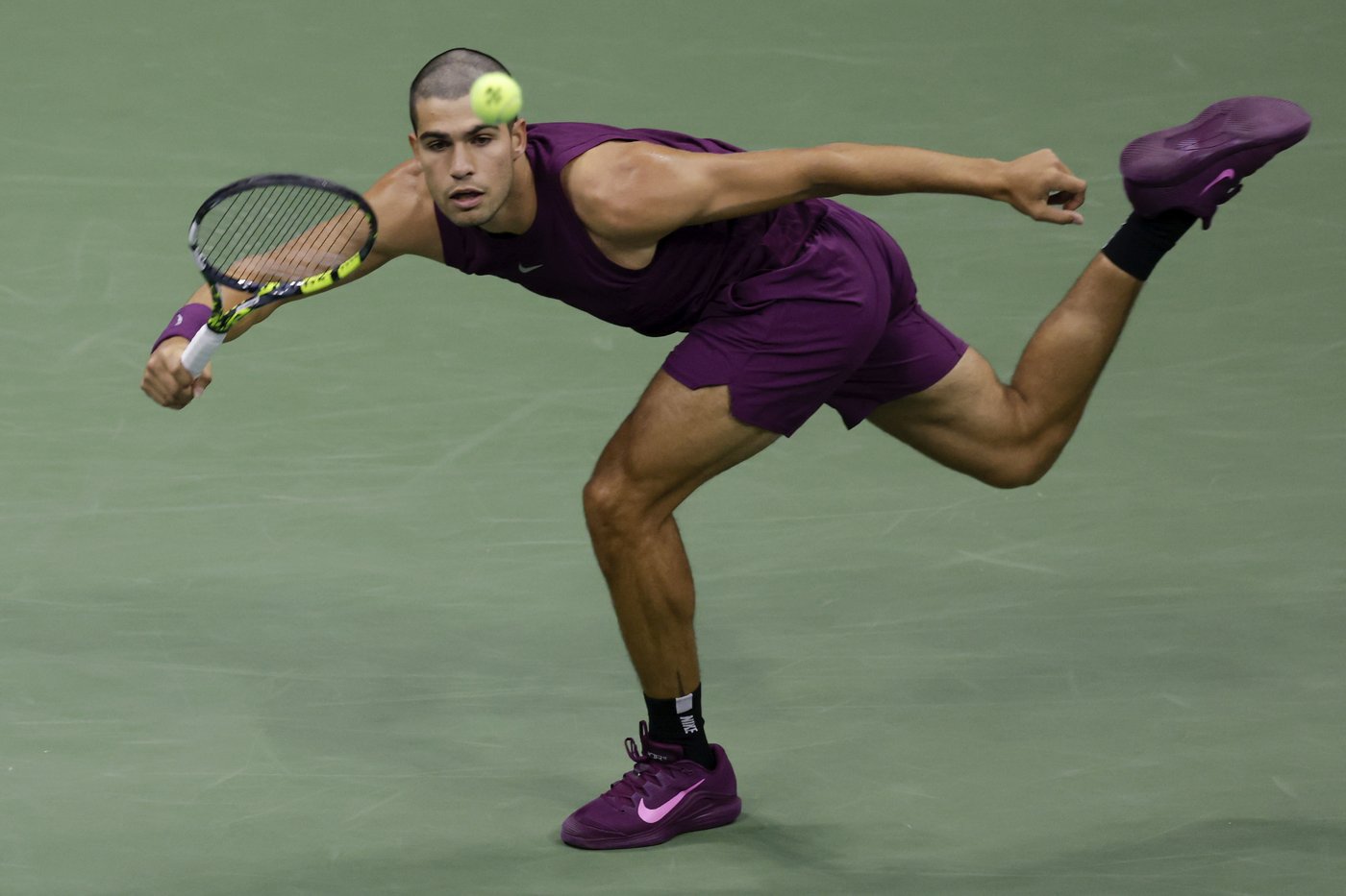 Still sporting his accidental buzz cut, Carlos Alcaraz wins easily at the US Open | iNFOnews.ca Still sporting his accidental buzz cut, Carlos Alcaraz wins easily at the US Open | iNFOnews.ca
