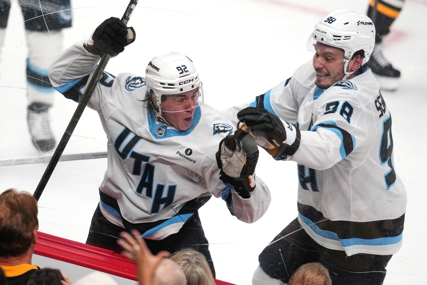 Cooley completes hat trick against hometown team with a second left, Mammoth stun Penguins 4-3 | iNFOnews.ca Cooley completes hat trick against hometown team with a second left, Mammoth stun Penguins 4-3 | iNFOnews.ca