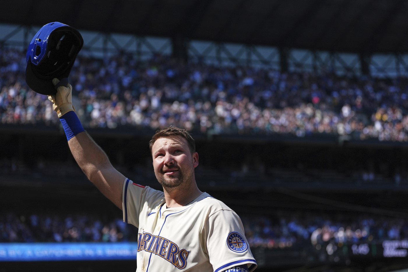 Cal Raleigh sets single-season home run record for catchers as Mariners top Athletics 11-4 | iNFOnews.ca Cal Raleigh sets single-season home run record for catchers as Mariners top Athletics 11-4 | iNFOnews.ca