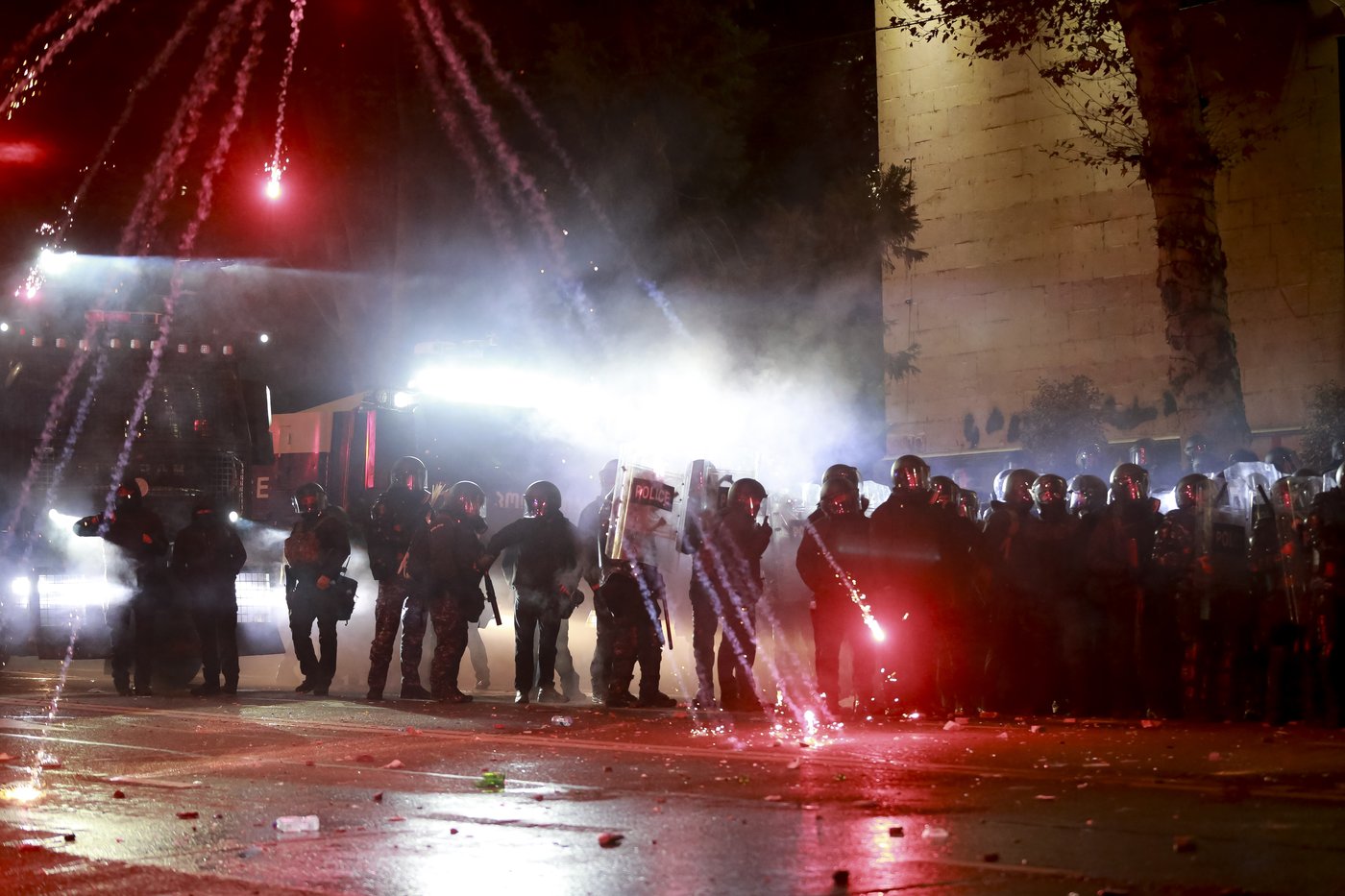 More than 100 arrested as Georgian police clash with protesters over suspension of EU talks | iNFOnews.ca More than 100 arrested as Georgian police clash with protesters over suspension of EU talks | iNFOnews.ca