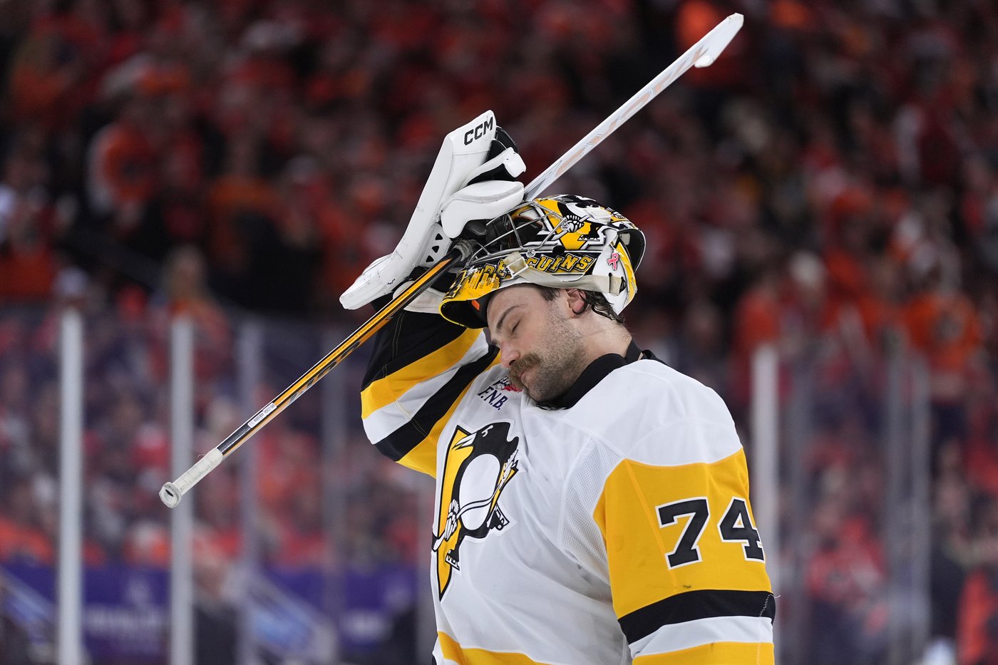 Flyers score 3 goals in 2nd period and top Penguins 5-2 to take 3-0 lead in first-round series | iNFOnews.ca Flyers score 3 goals in 2nd period and top Penguins 5-2 to take 3-0 lead in first-round series | iNFOnews.ca