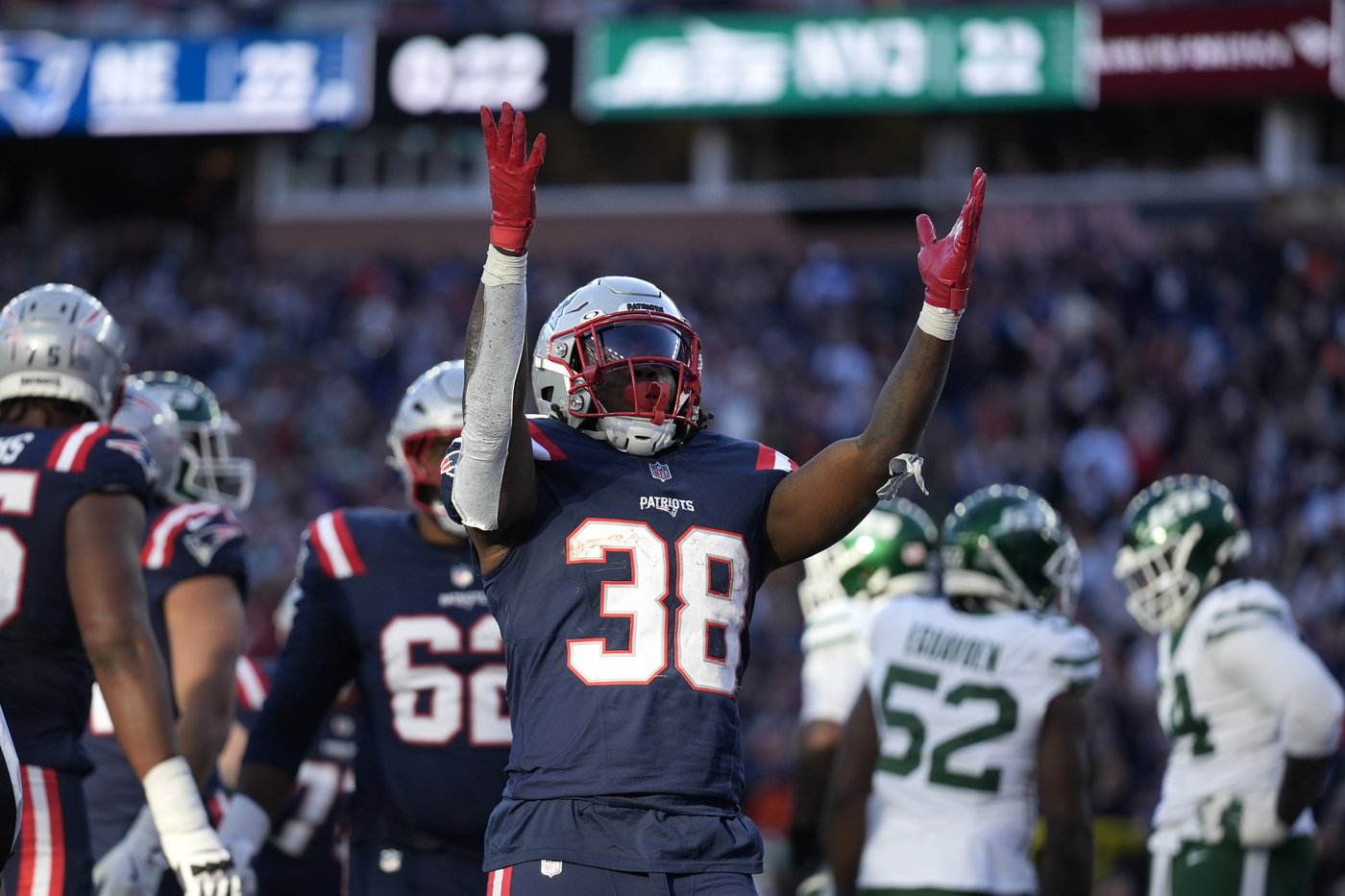With Maye out, 'soft' Patriots come back to send Rodgers and Jets to 5th straight loss | iNFOnews.ca