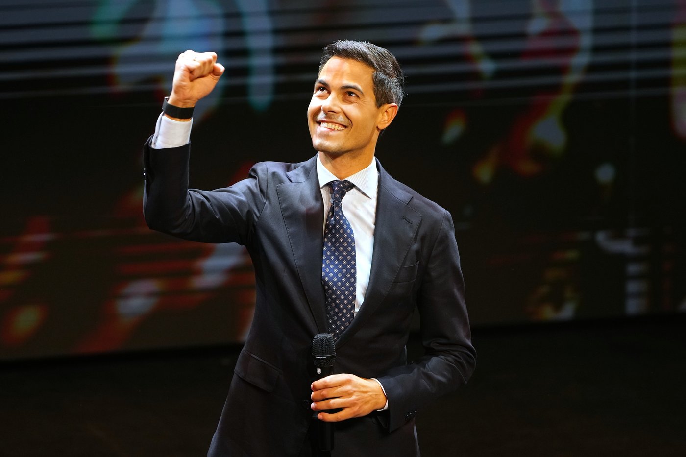 Exit poll suggests Dutch election result too close to call, with center-left party slightly ahead | iNFOnews.ca Exit poll suggests Dutch election result too close to call, with center-left party slightly ahead | iNFOnews.ca