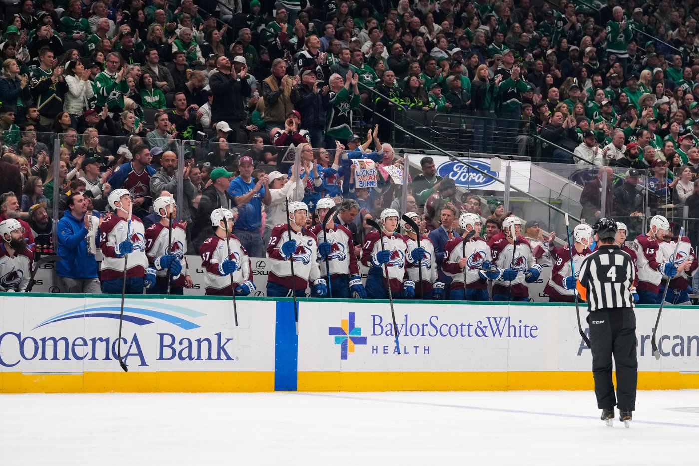 NHL-leading Avs blank Stars 2-0 for big step toward home-ice advantage throughout playoffs | iNFOnews.ca
