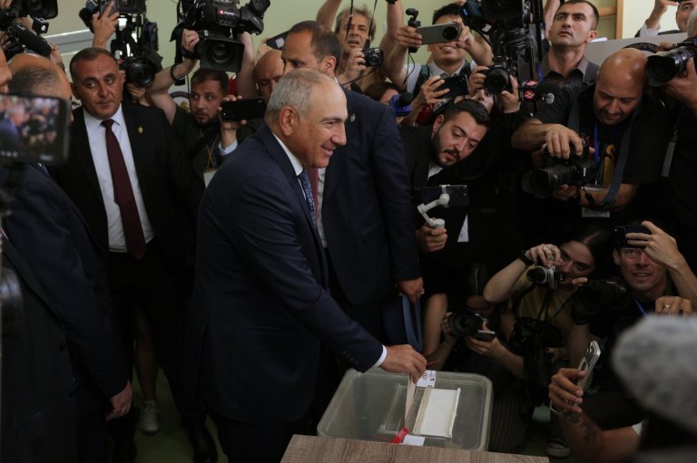 Armenians go to the polls under Russian pressure aimed at preventing a drift toward West | iNFOnews.ca