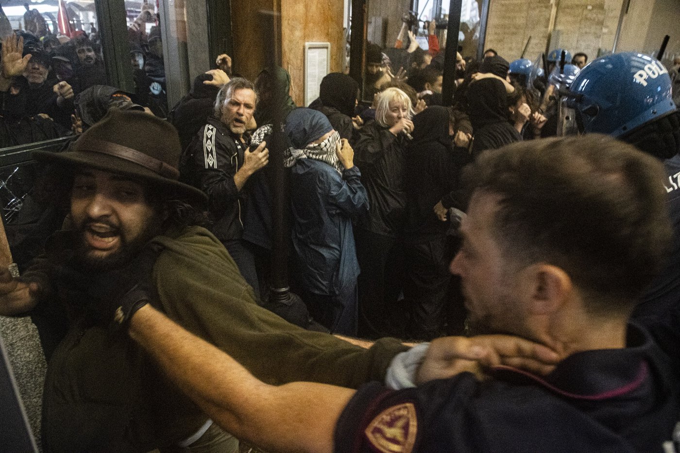 Italian workers' strike in solidarity with Gaza brings disruptions across the country | iNFOnews.ca