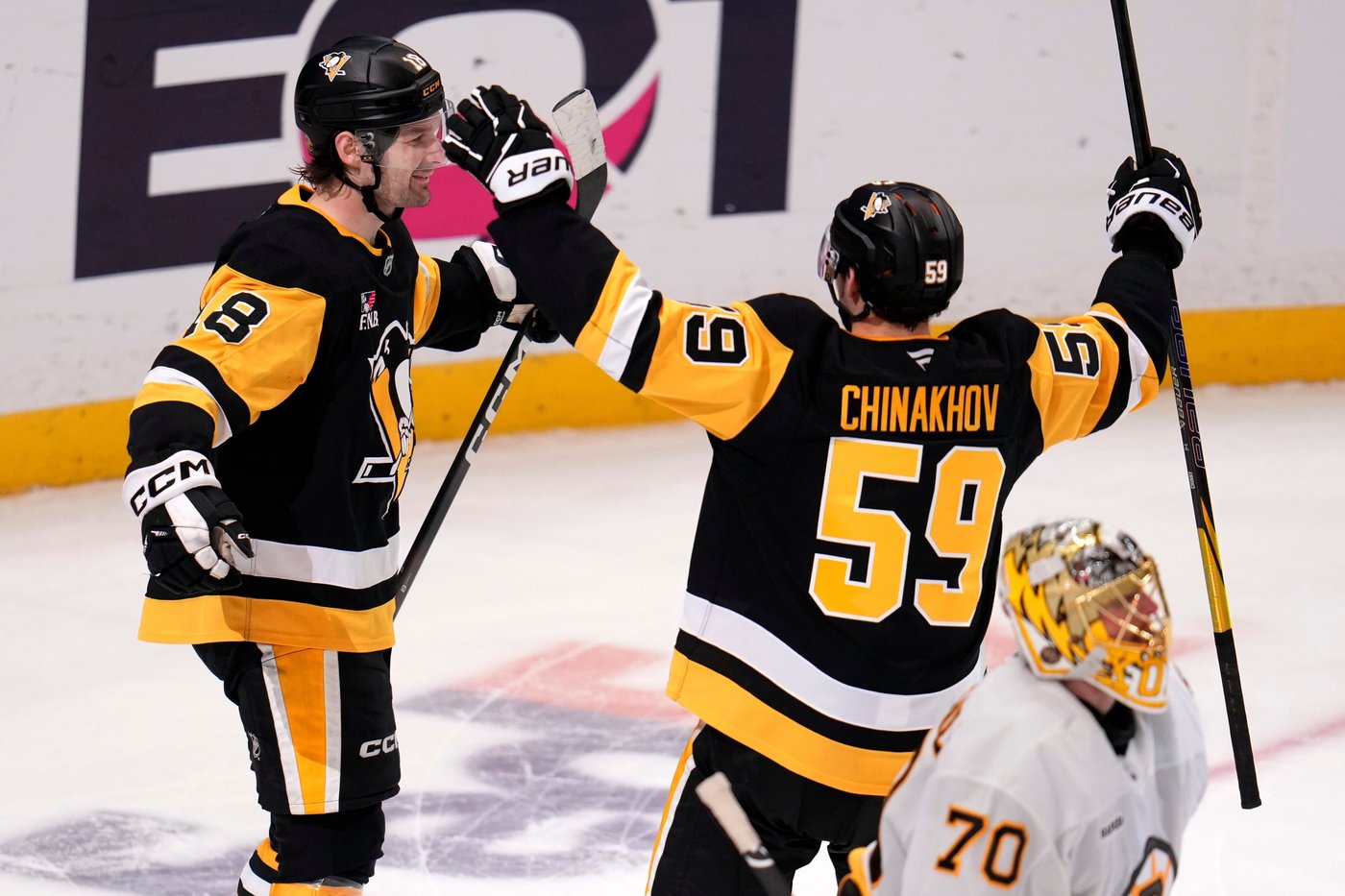 Tommy Novak scores in OT to lift the Penguins past the Bruins, 5-4 | iNFOnews.ca Tommy Novak scores in OT to lift the Penguins past the Bruins, 5-4 | iNFOnews.ca