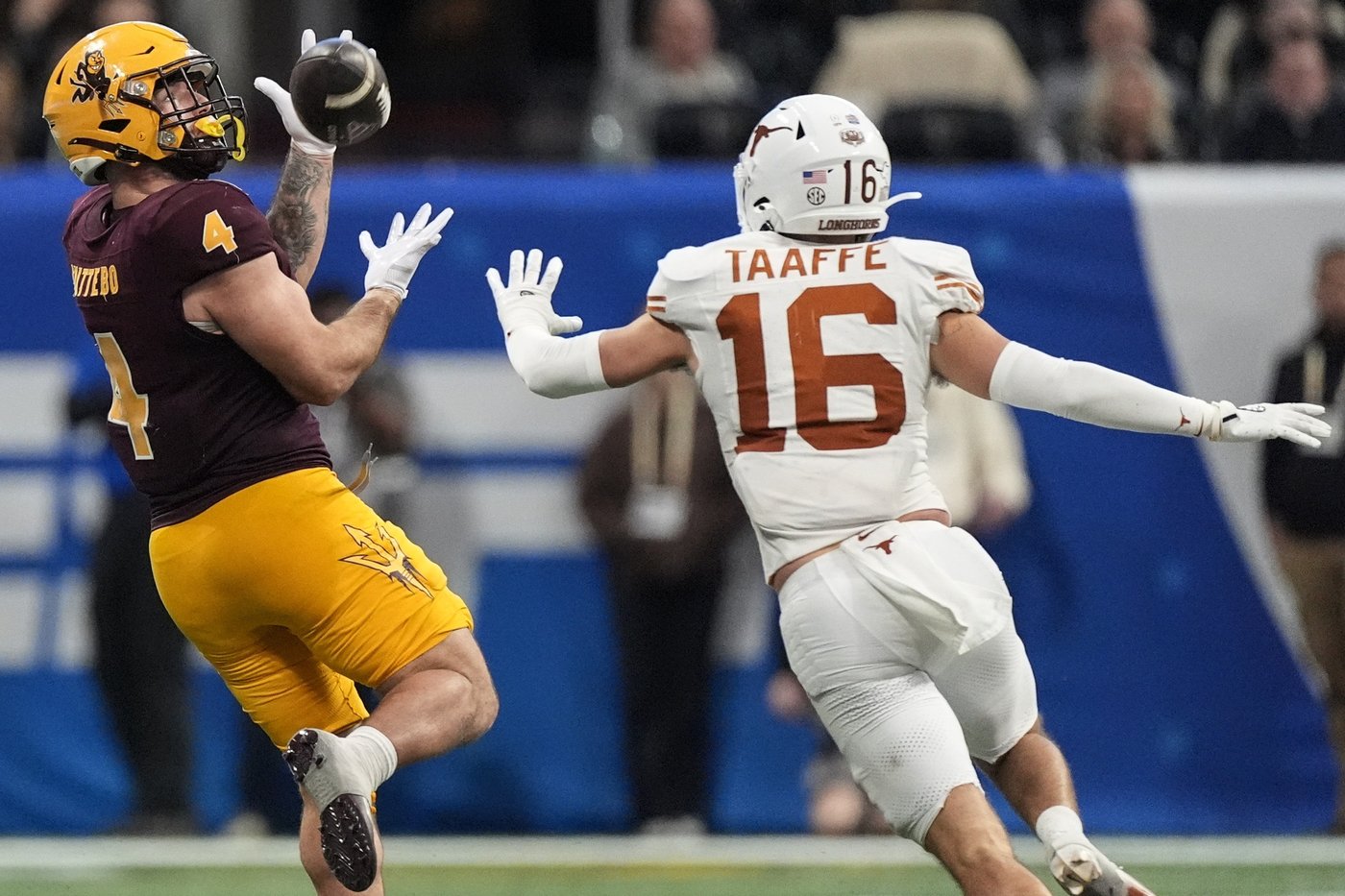Texas avoids huge upset, beats Arizona State 39-31 in double overtime at Peach Bowl | iNFOnews.ca