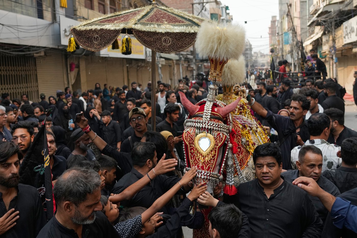 Pakistani Hindus join Shiite Muslims in Muharram observances honoring Imam Hussein | iNFOnews.ca