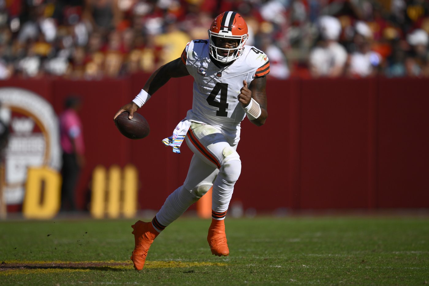 Deshaun Watson under siege as QB's dismal play leads to criticism, calls for benching | iNFOnews.ca