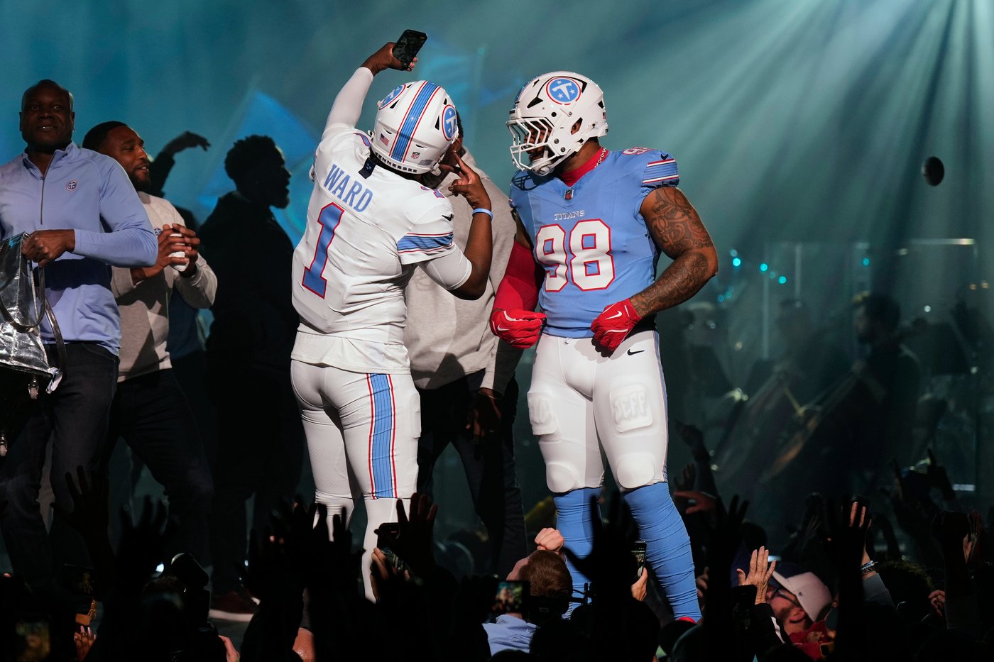 Titans unveil new uniforms and logos to go with new coach and new stadium opening in 2027 | iNFOnews.ca
