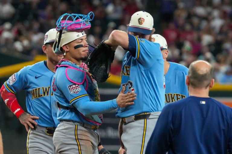 Brewers pitcher Brandon Woodruff goes back on the injured list with shoulder inflammation | iNFOnews.ca