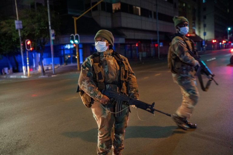 Soldiers on the streets. What's behind South Africa's plan to deploy army in high-crime areas | iNFOnews.ca