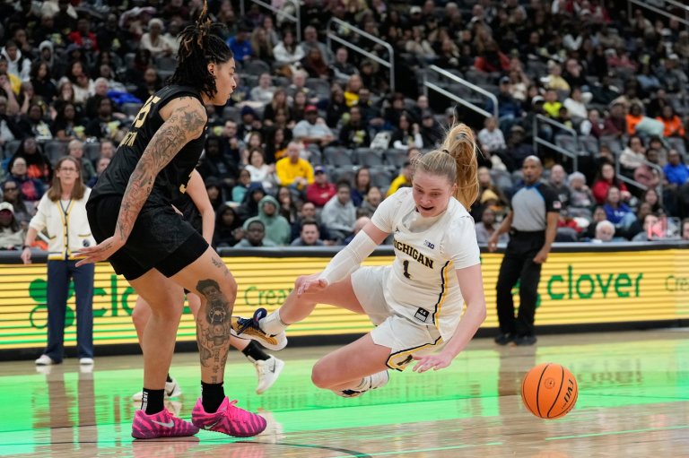 No. 5 Vanderbilt survives late surge in 72-69 win over No. 7 Michigan | iNFOnews.ca