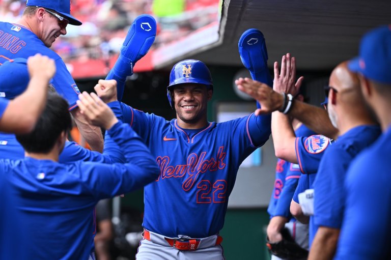 Bichette has 3 hits, McLean strikes out 9 as Mets beat Reds 9-1 to avoid series sweep | iNFOnews.ca