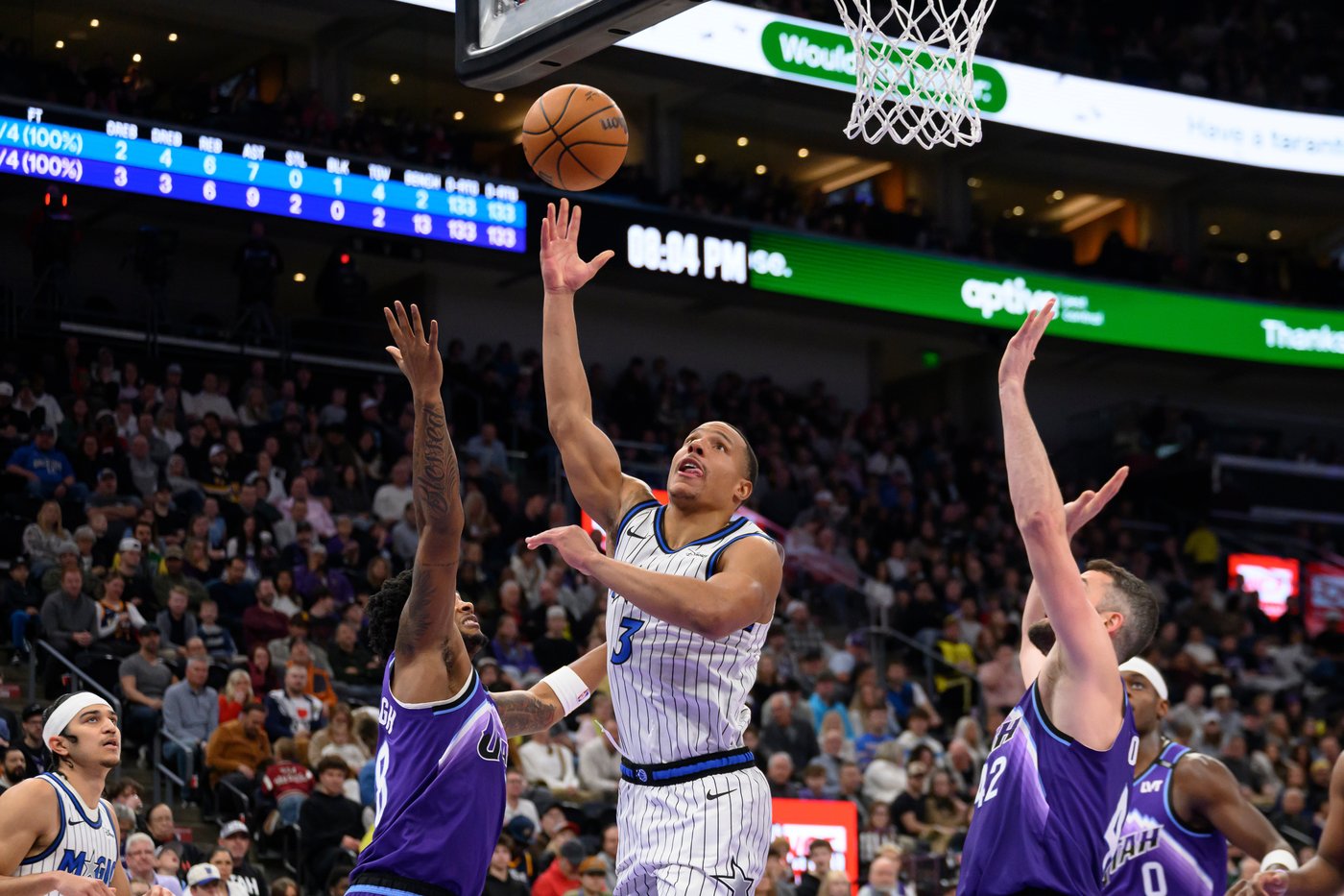 Desmond Bane scores 32 points, including winning layup, to lead Magic past Jazz in OT | iNFOnews.ca Desmond Bane scores 32 points, including winning layup, to lead Magic past Jazz in OT | iNFOnews.ca