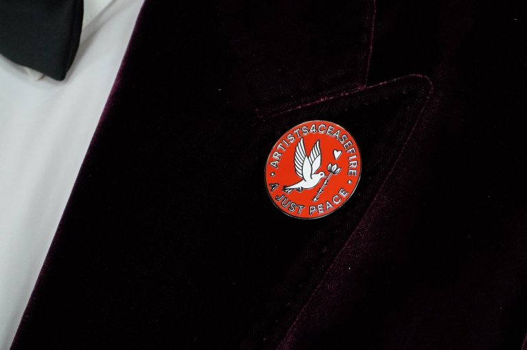 Politically charged awards season ends with some at Oscars advocating for peace in Gaza | iNFOnews.ca