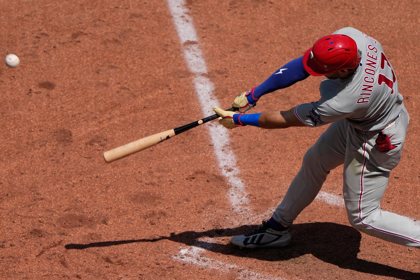 Perez drives in 2 as the Royals beat the Phillies 5-2 to end a 4-game losing streak | iNFOnews.ca Perez drives in 2 as the Royals beat the Phillies 5-2 to end a 4-game losing streak | iNFOnews.ca