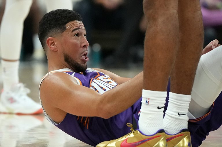 Devin Booker scores 31 points, Suns overcome a 20-point deficit to beat Kings 120-116 | iNFOnews.ca