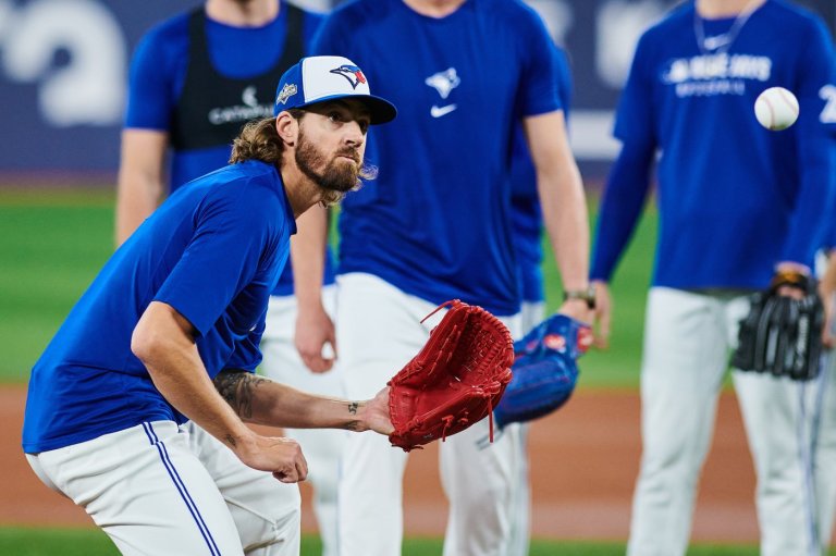 Battle-tested Jays, Mariners ready to rumble in ALCS opener tonight | iNFOnews.ca