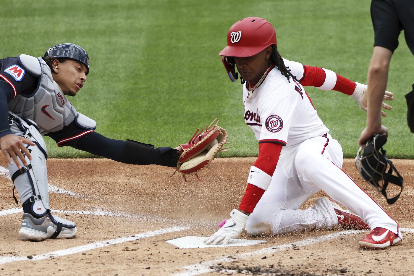 José Tena's go-ahead double gives the Nationals a wild 10-9 win over the Guardians | iNFOnews.ca José Tena's go-ahead double gives the Nationals a wild 10-9 win over the Guardians | iNFOnews.ca