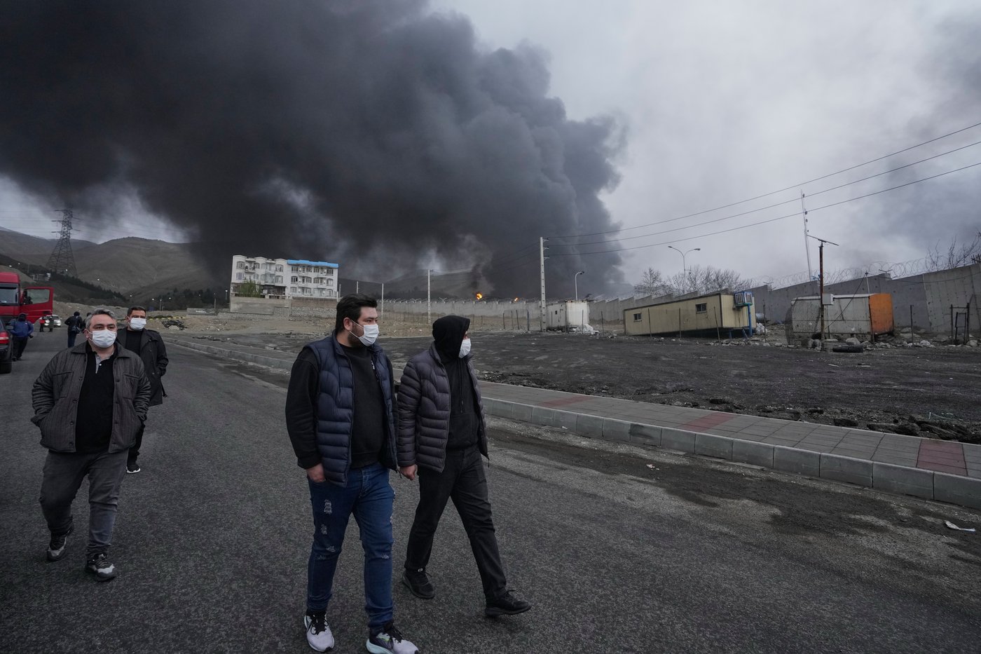 Residents of Tehran tell AP of rising fear and isolation as bombs strike without warning | iNFOnews.ca Residents of Tehran tell AP of rising fear and isolation as bombs strike without warning | iNFOnews.ca