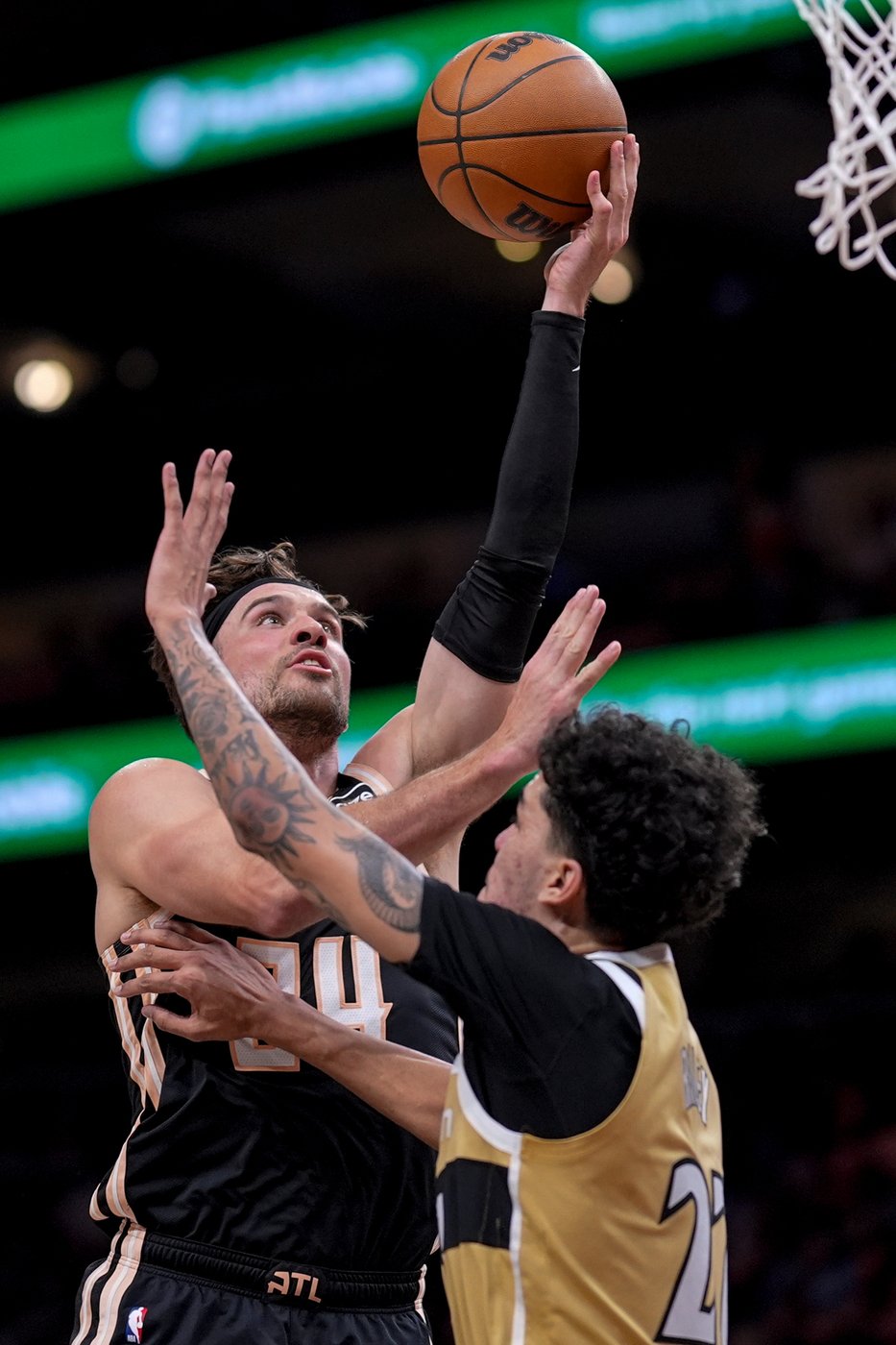 McCollum and Kispert combine for 58 points against former team in Hawks' 126-96 win vs Wizards | iNFOnews.ca