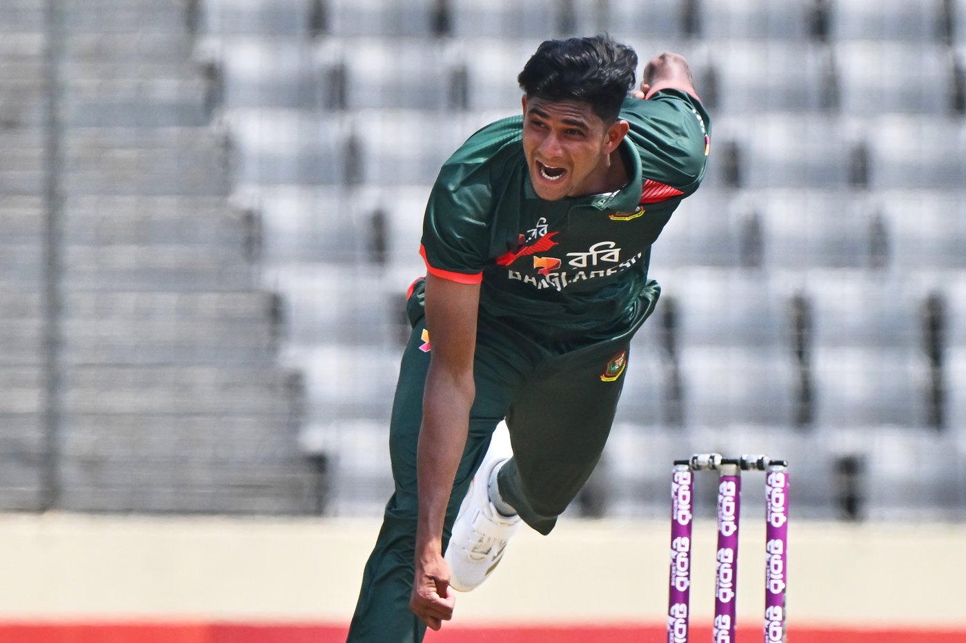 Nahid Rana takes five wickets as Bangladesh beats New Zealand to level ODI series | iNFOnews.ca