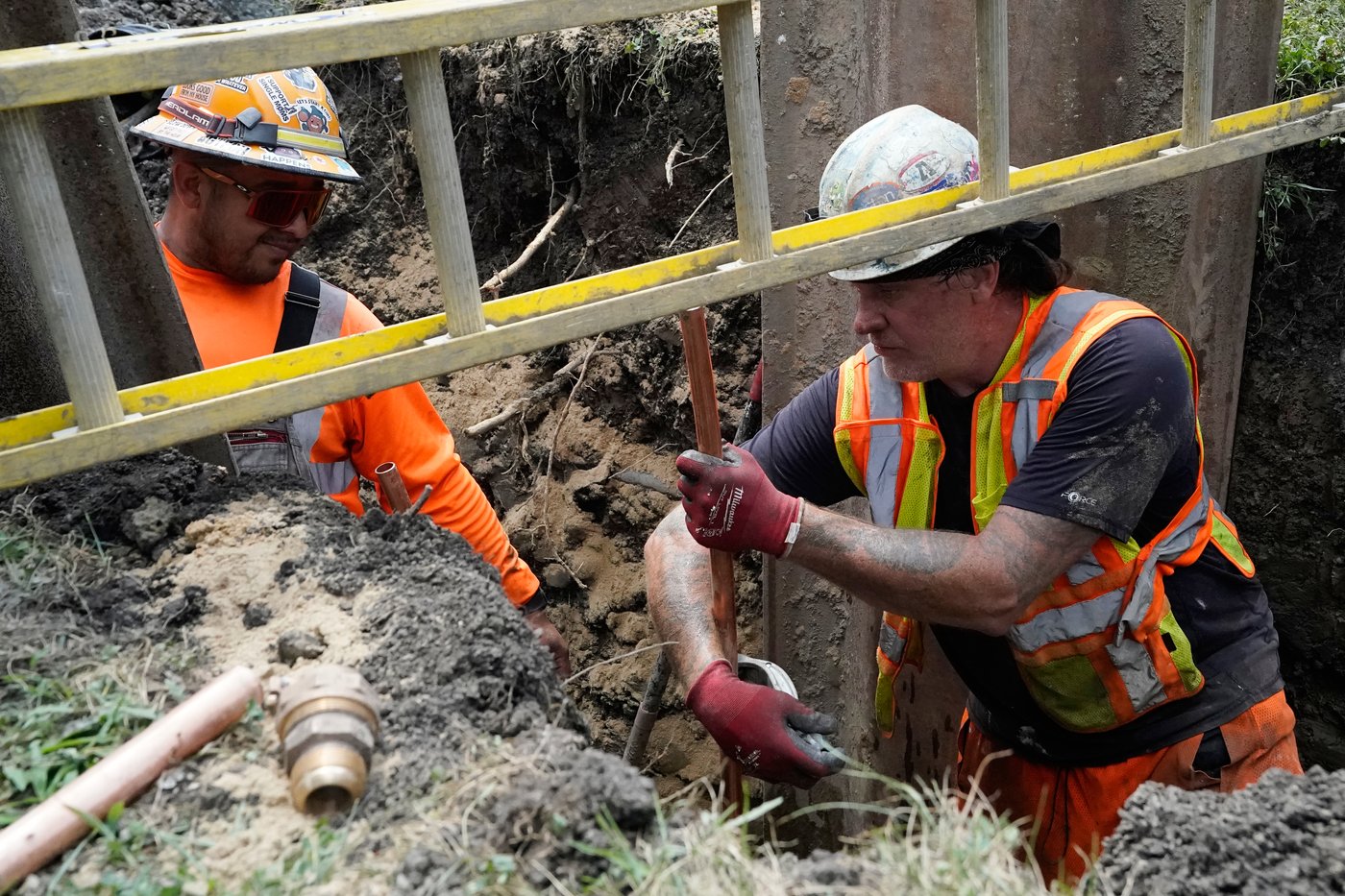 The push to remove lead pipes is on. Thousands of water systems still don’t know where theirs are | iNFOnews.ca