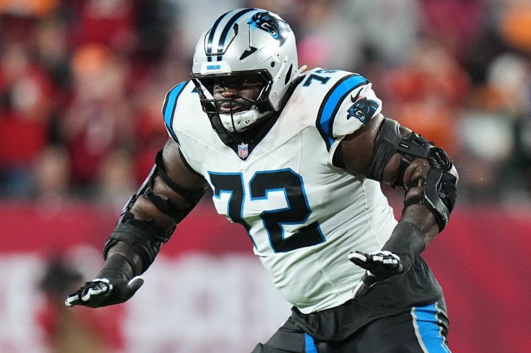 Panthers tackle Taylor Moton to miss start of season after being diagnosed with blood clot in lung | iNFOnews.ca