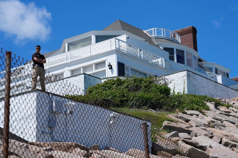 In Taylor Swift’s beach town, every clue becomes a wedding rumor | iNFOnews.ca