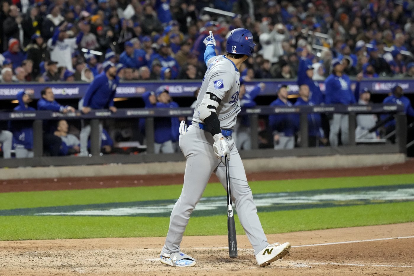 Shohei Ohtani homers as the Dodgers rout the Mets 8-0 for a 2-1 lead in the NLCS | iNFOnews.ca