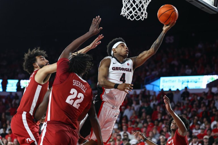 Catchings scores career-high 32 points, Georgia ends No. 16 Alabama’s winning streak 98-88 | iNFOnews.ca