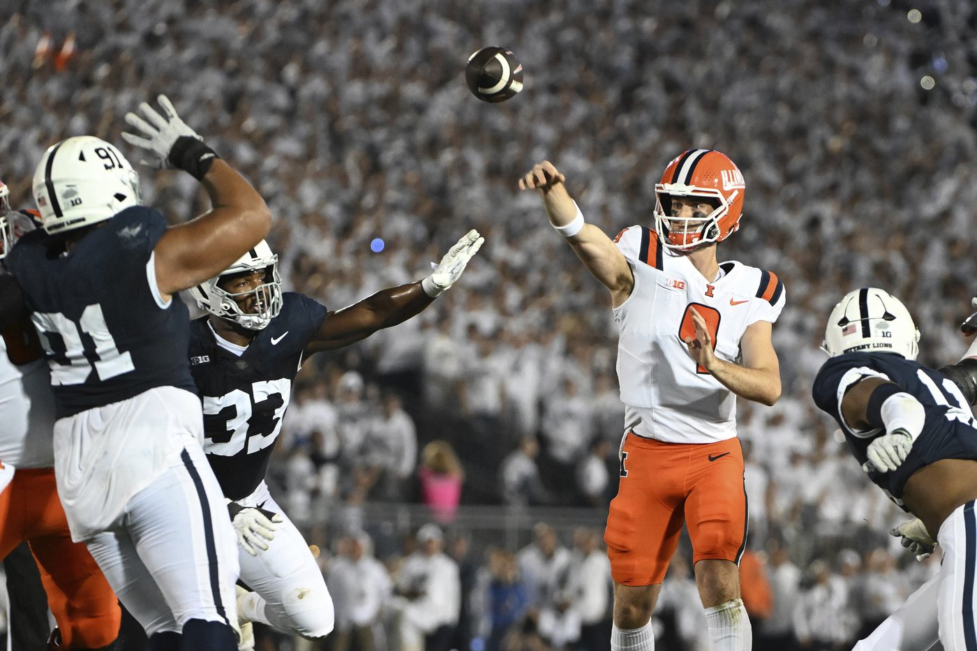 Singleton, Allen score TDs as No. 9 Penn State beats No. 19 Illinois 21-7 | iNFOnews.ca