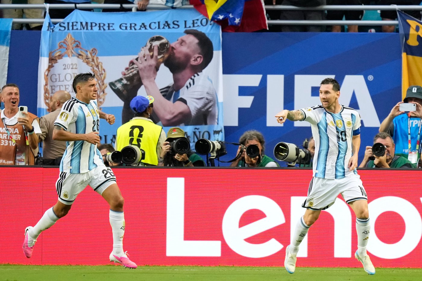 Lionel Messi scores 20th World Cup goal, extends streak to 8 games and takes Golden Boot lead | iNFOnews.ca